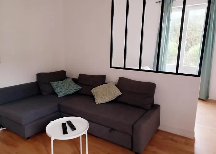 Le Cocon D'aguilera A 200m Du Stade Et 2km De La Apartman *